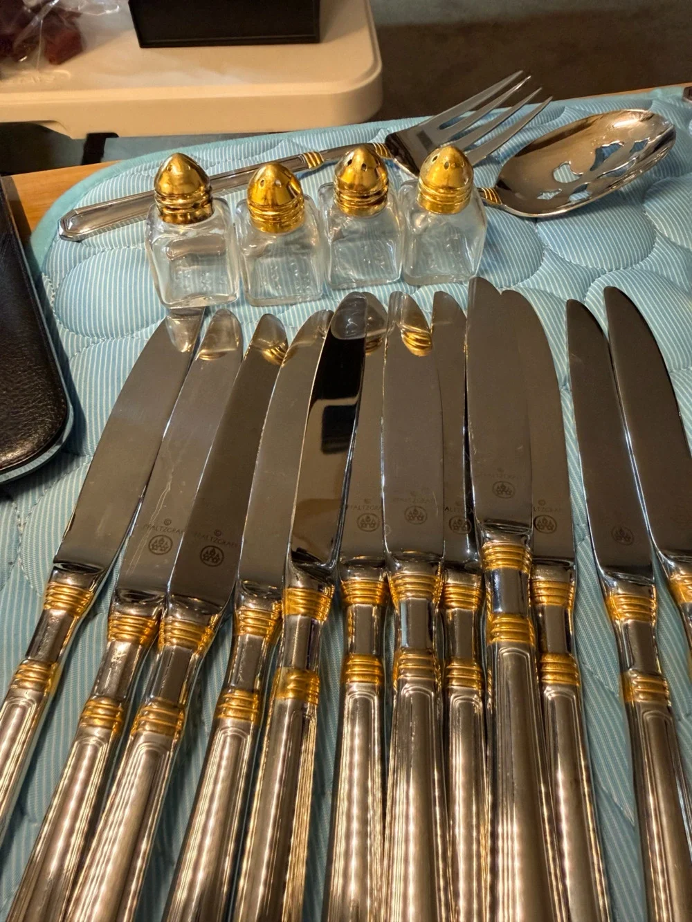 Vintage Pfaltzgraff Gourmet Gold Stainless  Set Service for 12 65 Pc + 4 Shakers